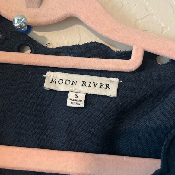 Moon River Navy Maxi Dress with Eyelet Details and Puff Sleeves
Size S - Picture 7 of 11